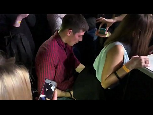 ❤️ ഒരു റഷ്യൻ നിശാക്ലബിൽ യഥാർത്ഥ ലൈംഗികത. 18 വയസ്സുള്ള റഷ്യൻ പെൺകുട്ടി മലദ്വാരത്തിലും യോനിയിലും ഒരു നിശാക്ലബ്ബിൽ ഭോഗിച്ചു ലൈംഗികത  ml.pornhills-com.ru ﹏